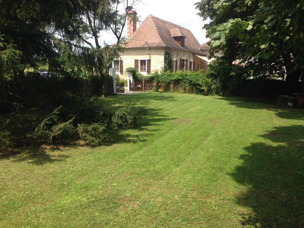 Arret Et Aller Argagnon Exterior photo